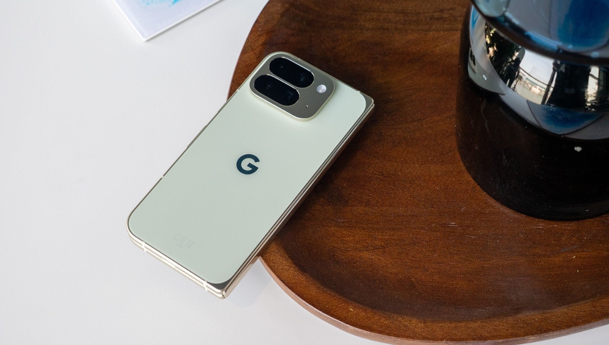 Google Pixel 10 Pro Fold revolutionizes the foldable phone world with powerful features and premium looks