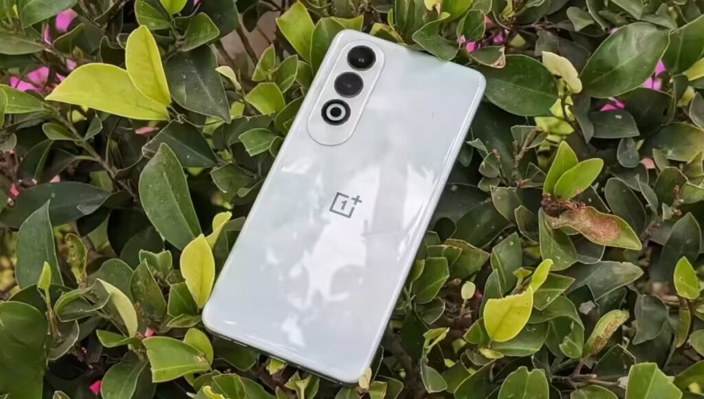 OnePlus Nord CE4: Smartphone with 5G, 120Hz AMOLED and powerful camera for Rs 18,999