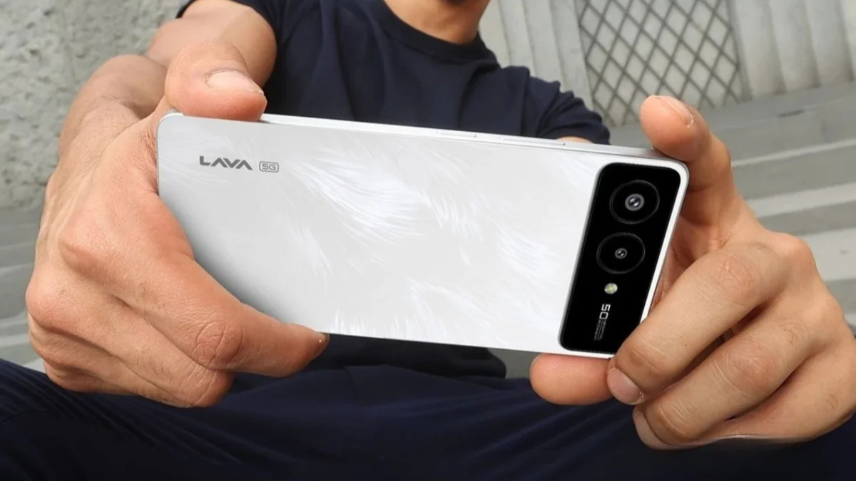 Lava Blaze AMOLED 2 5G