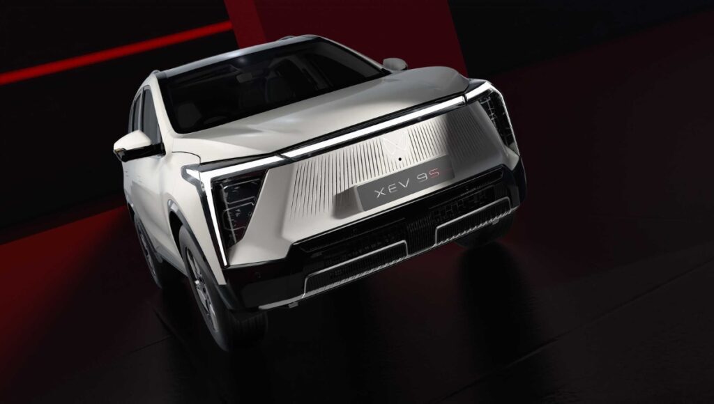 Mahindra XEV 9S