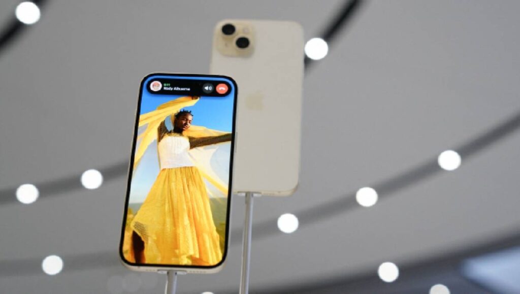 iPhone 15 Plus 39% Off: Now ₹54,900 with A16 Chip & 48MP Camera